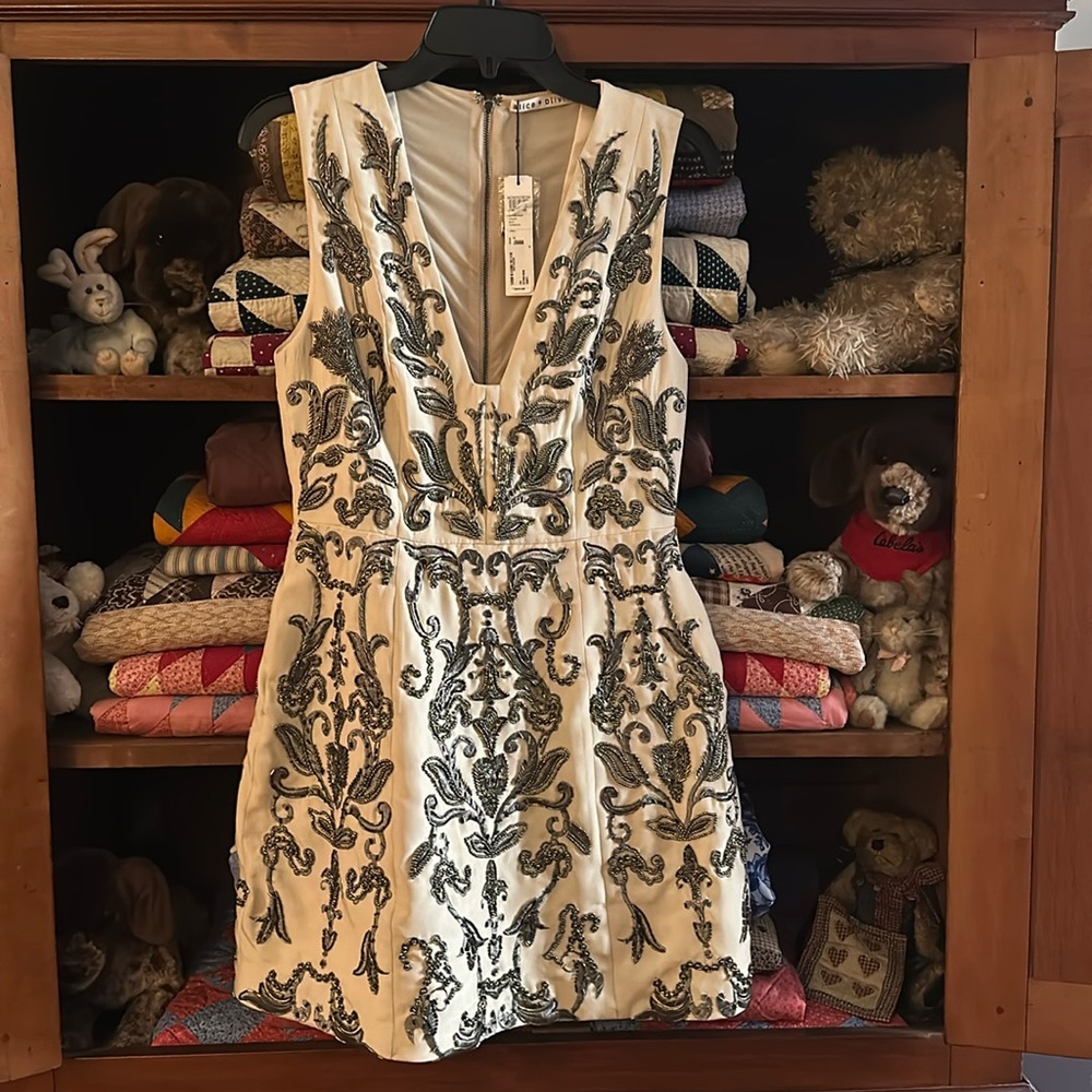 Alice + Olivia tan and bronze beaded cocktail dress